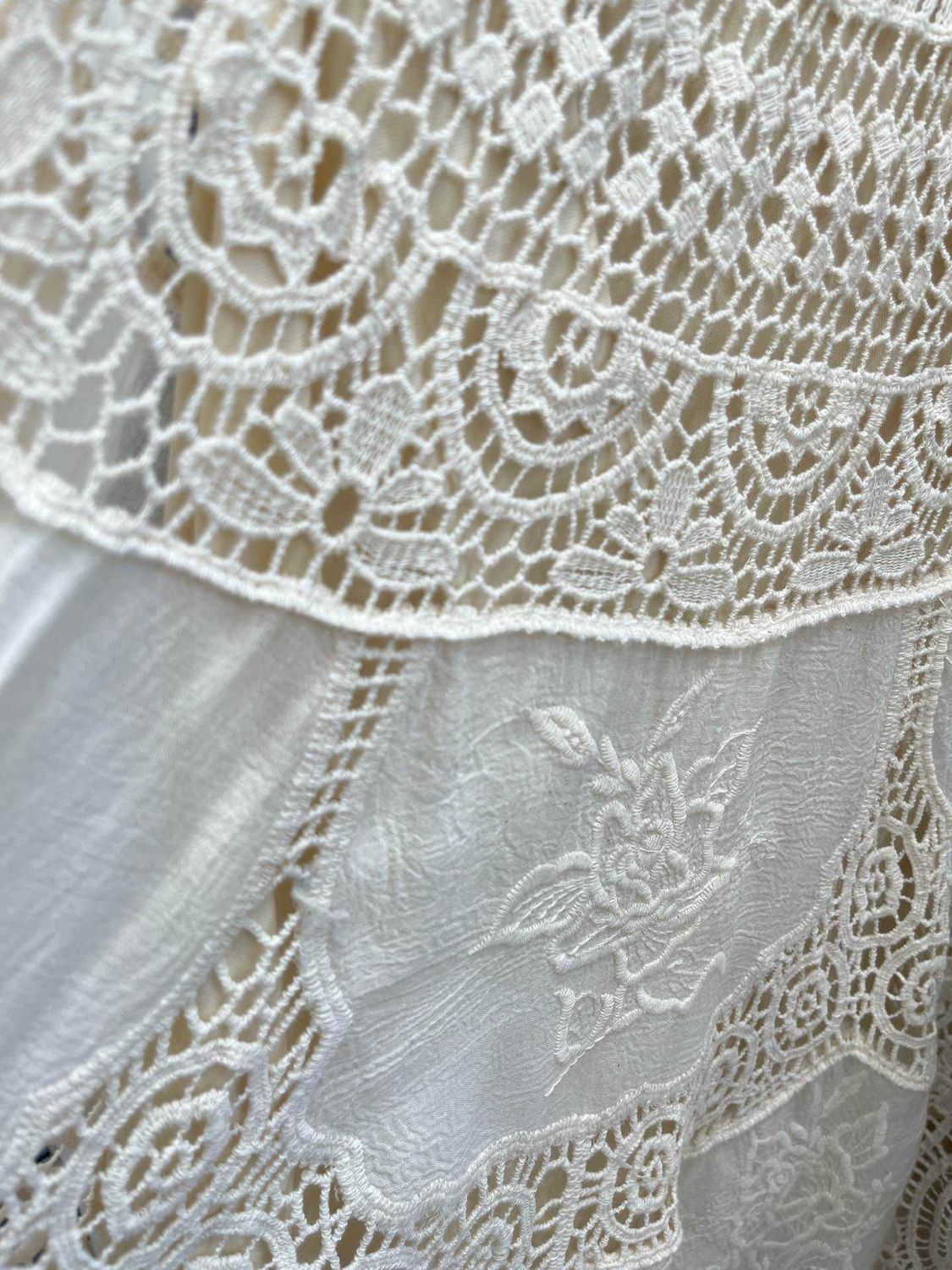 Falda beige crochet