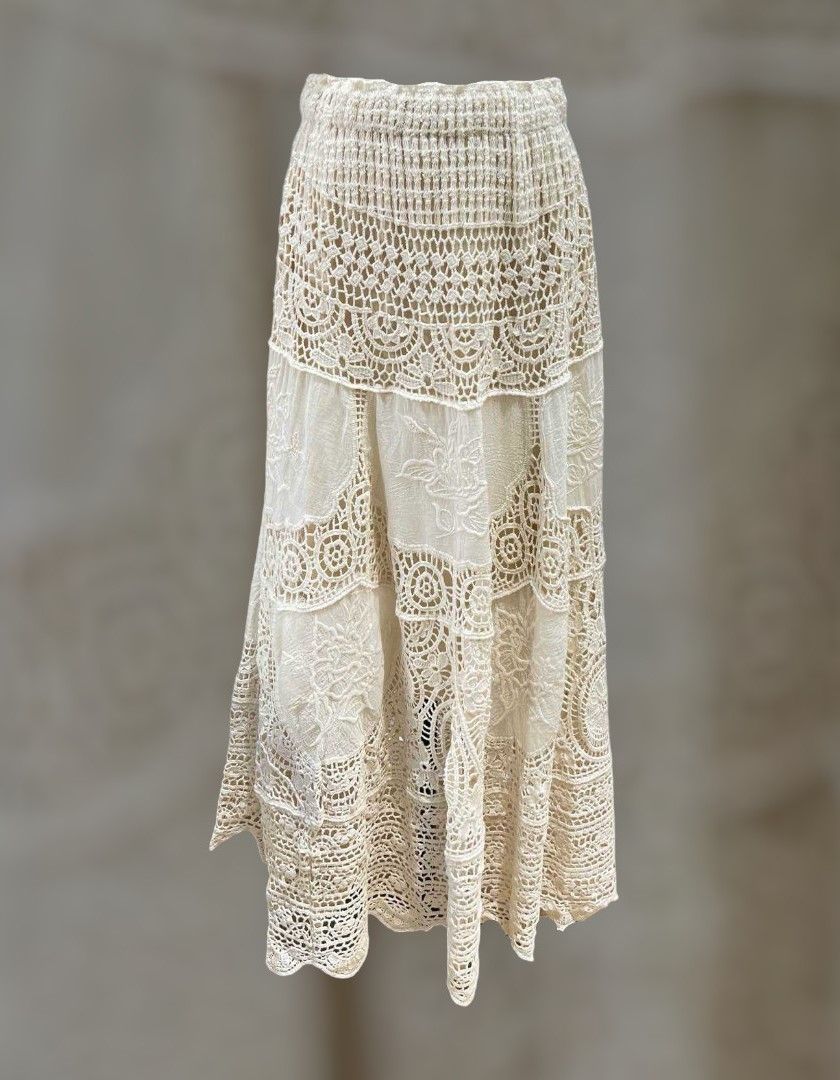 Falda beige crochet
