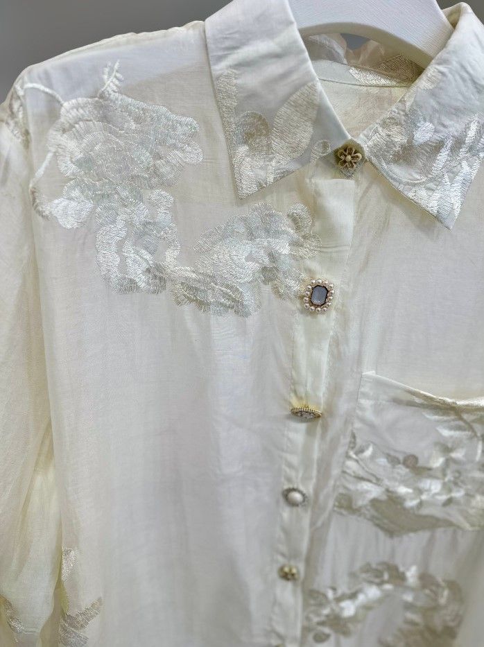 Camisa bordada joya