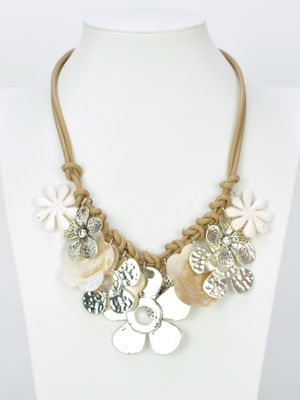 Collar floral