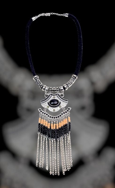 Collar flecos metálicos