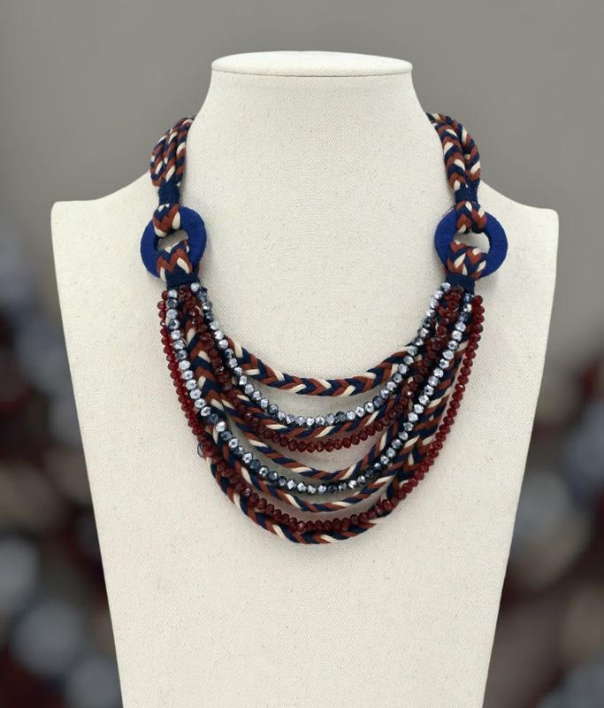 Collar trenzas y perlas (azul)