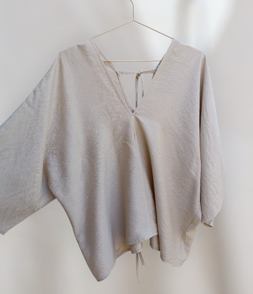 Blusa lazos espalda (beige)