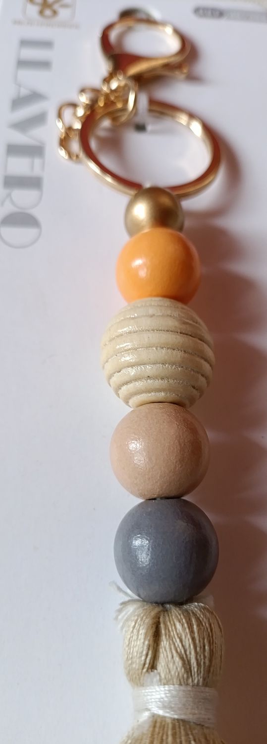 Llavero pompón beige