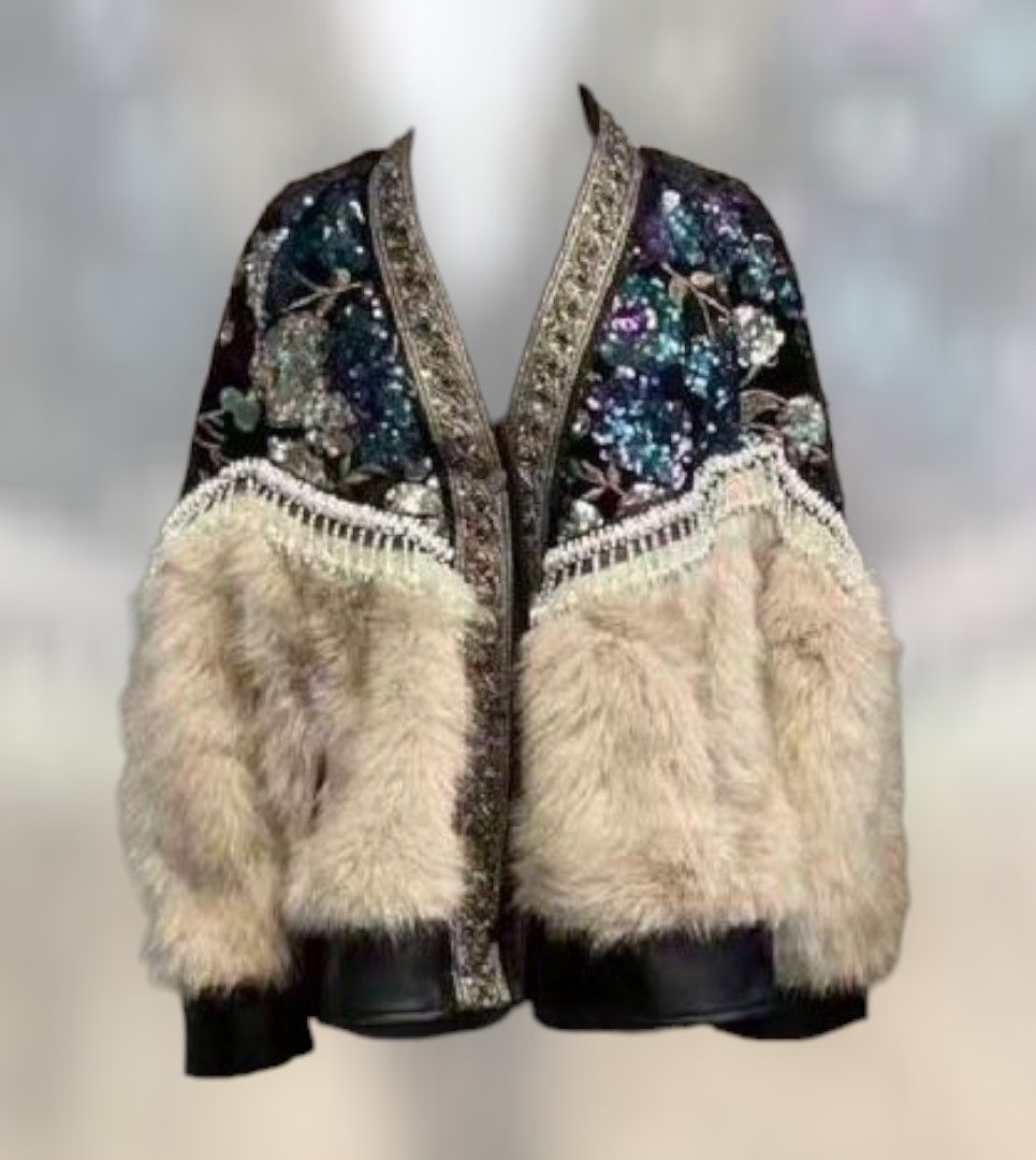 Chaqueta piel y lentejuelas