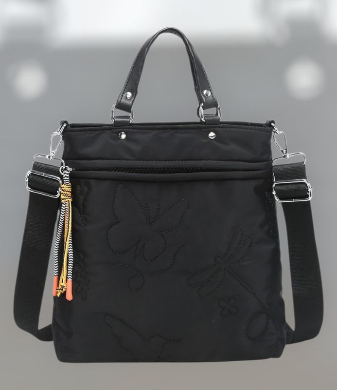 Mochila costuras negra