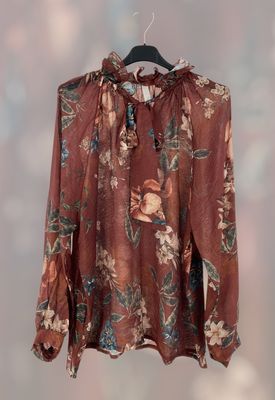 Blusa estampada marrón tierra