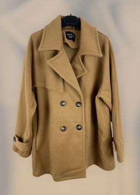 Chaqueta solapas camel