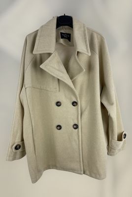 Chaqueta solapas beige