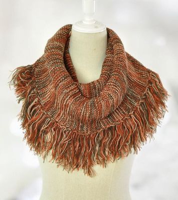 Cuello flecos (camel)