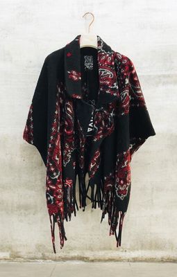 Abrigo flecos (negro)