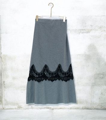 Falda gris encaje