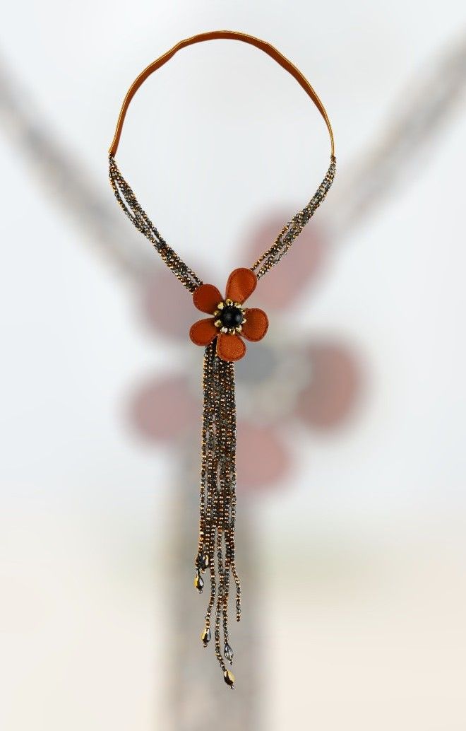 Collar flor (marrón)