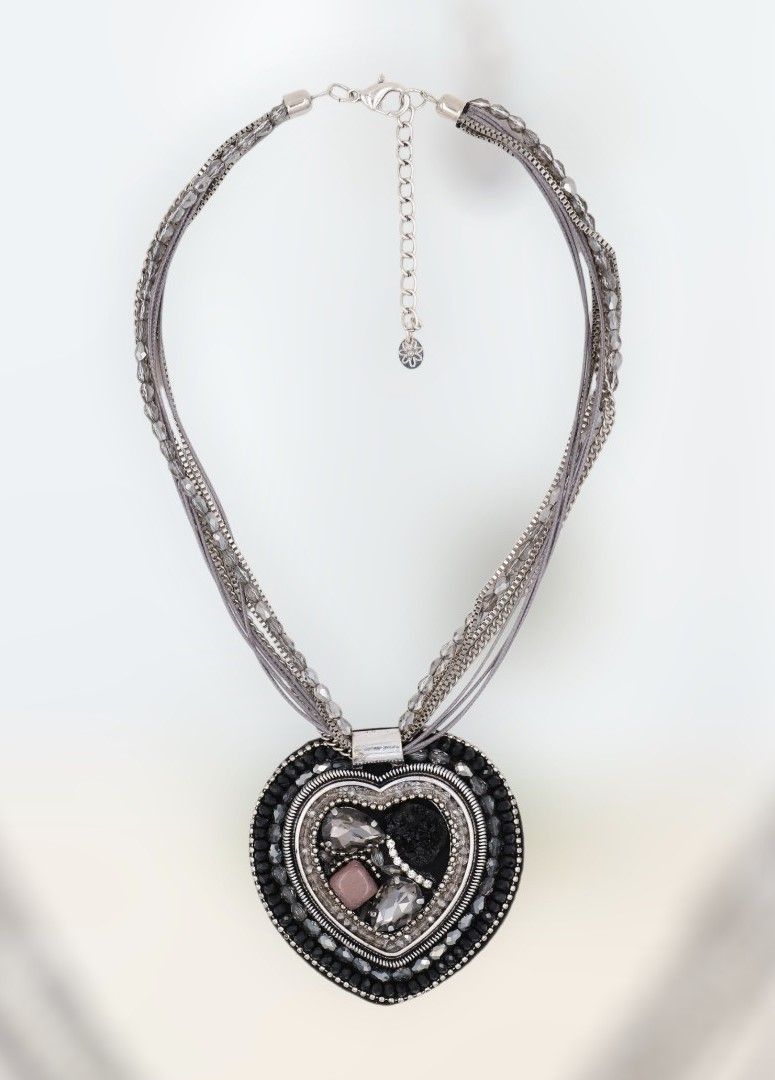 Collar corazón piedras