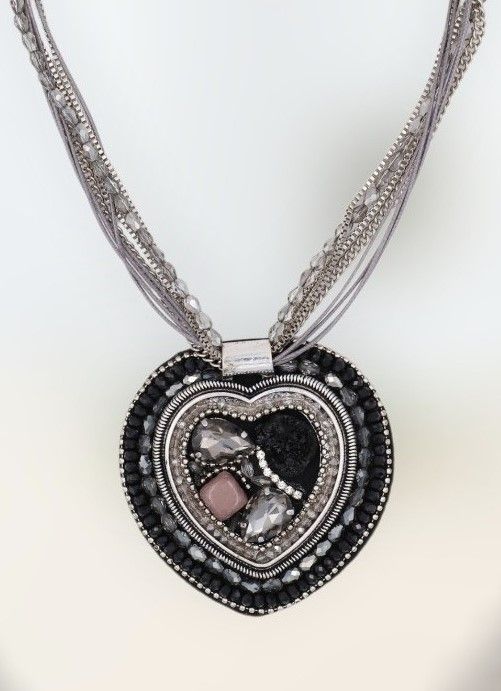 Collar corazón piedras