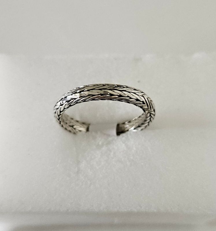 Ring 198