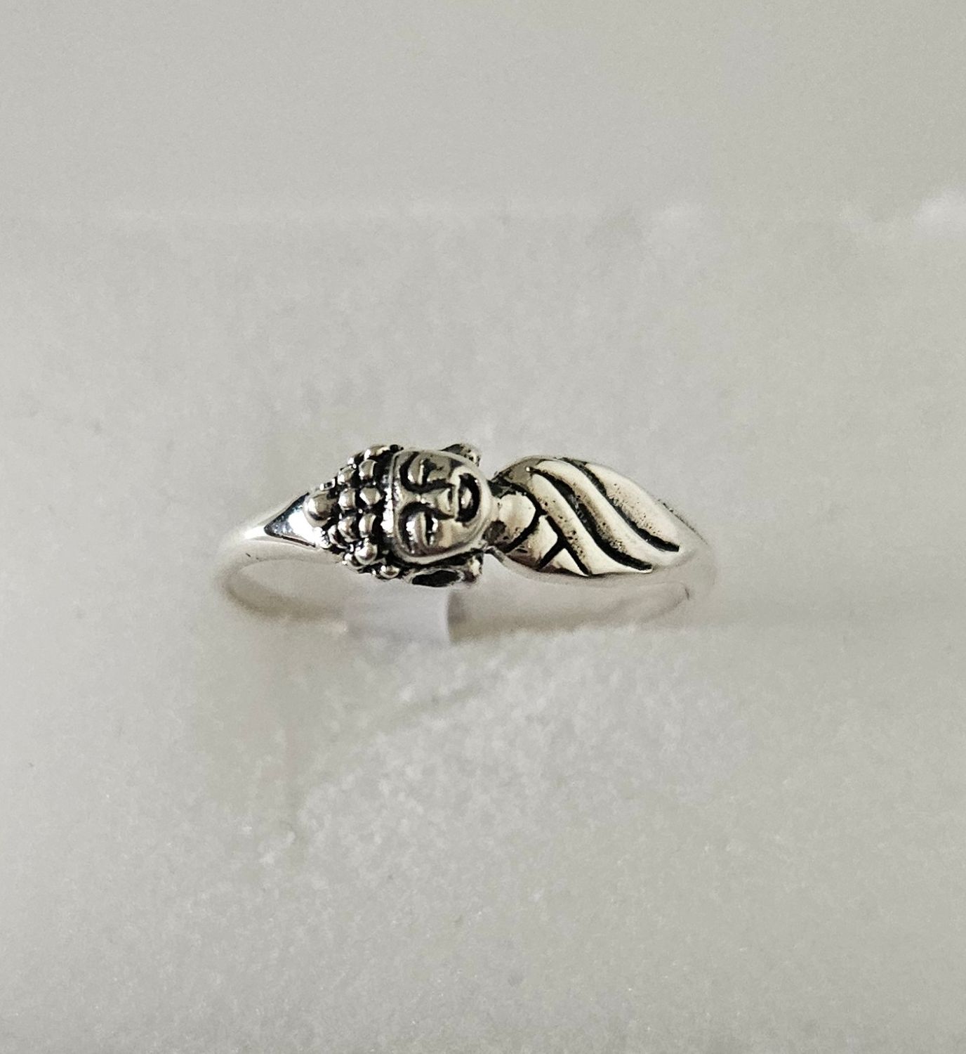 Ring r210