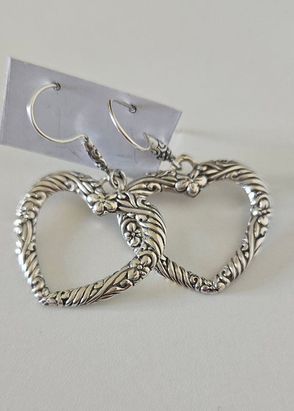 Earring e079