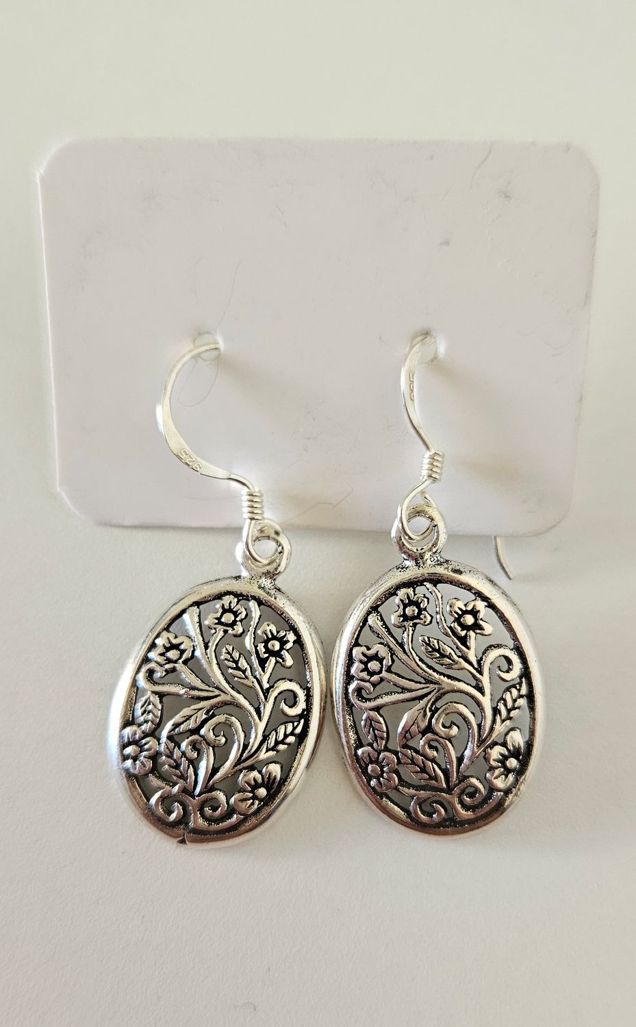 Earring t28