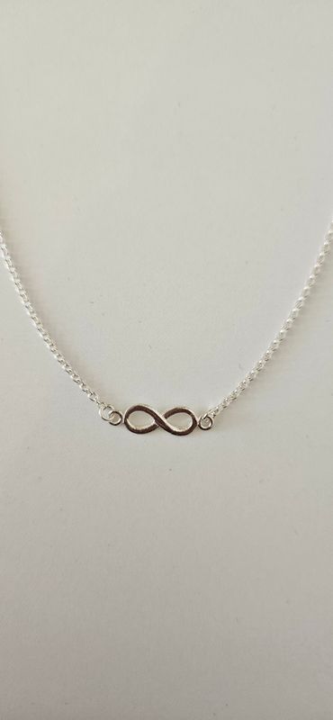 Necklaces z85