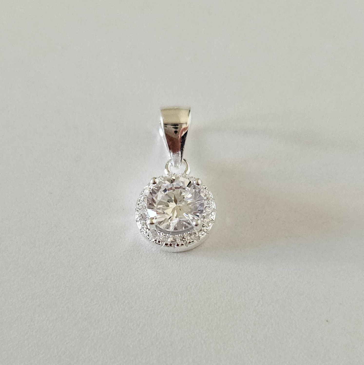 Pendants 06