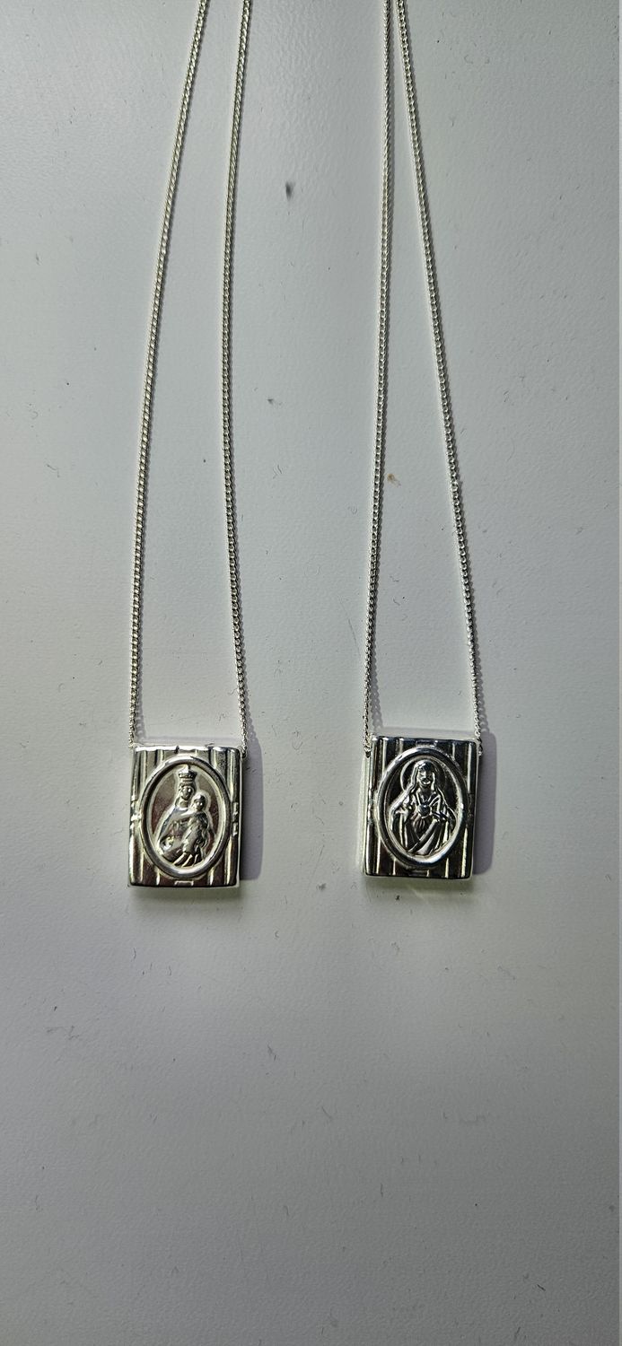 Necklaces f82