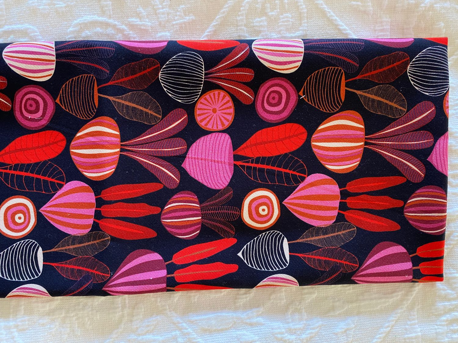 Lupins bag  beetroot