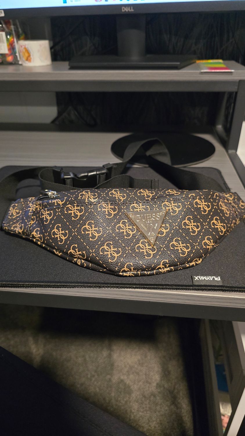guess belt bag
