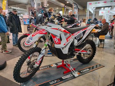 KIT GRAFICHE KOVE 450 RALLY - TEAM MBE 2025