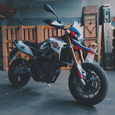KIT GRAFICHE APRILIA DORSODURO 750 900 - HERITAGE