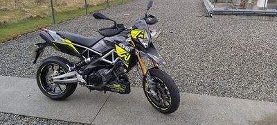 KIT GRAFICHE APRILIA DORSODURO 750 900 - BLACK CAMO NEON