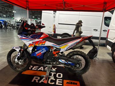 KIT GRAFICHE KTM 790 890 ADVENTURE - IOB VINT4G3 2025 KIT GRAFICHE KTM 790 890 ADVENTURE - IOB VINT4G3 2025