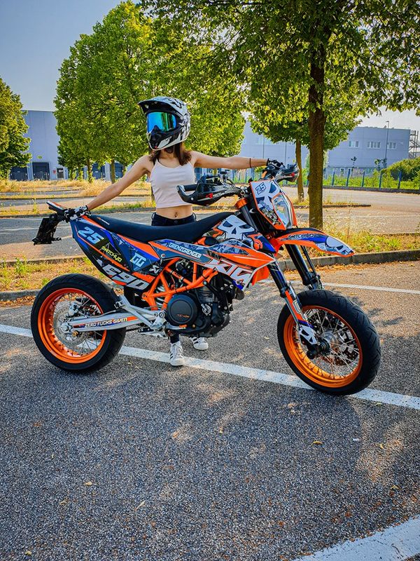 KTM 690 SM / SMC / SMC-R / ENDURO - KIT GRAFICHE 100% PERSONALIZZATE