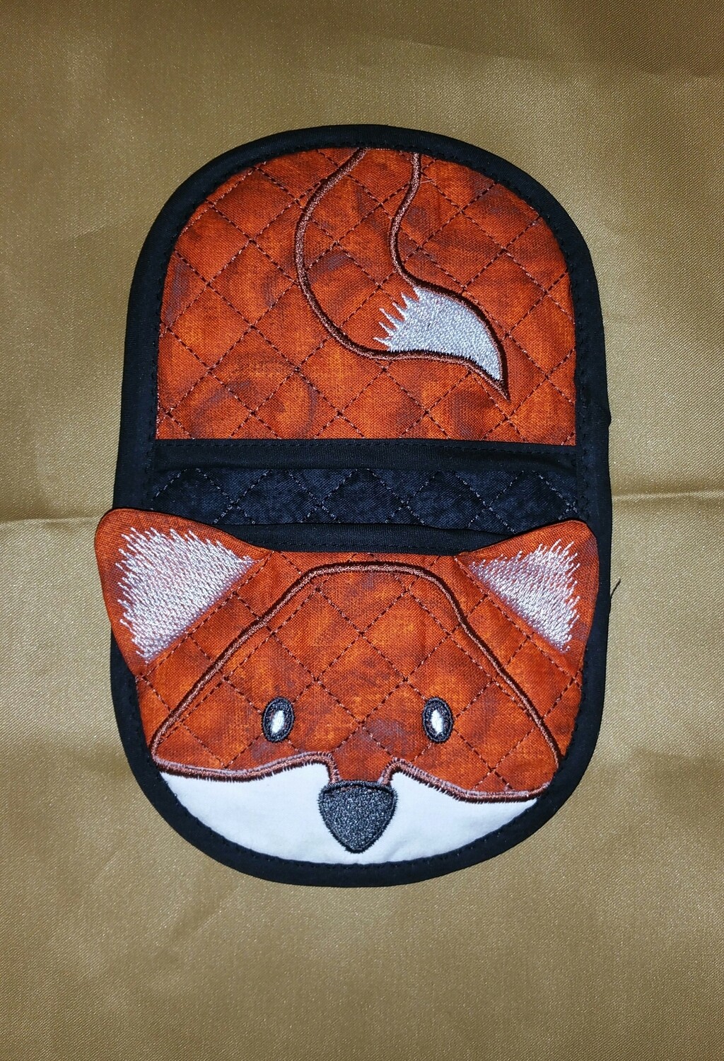 Fox oven mitt machine embroidery in the hoop design