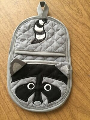 Raccoon oven mitt machine embroidery in the hoop design