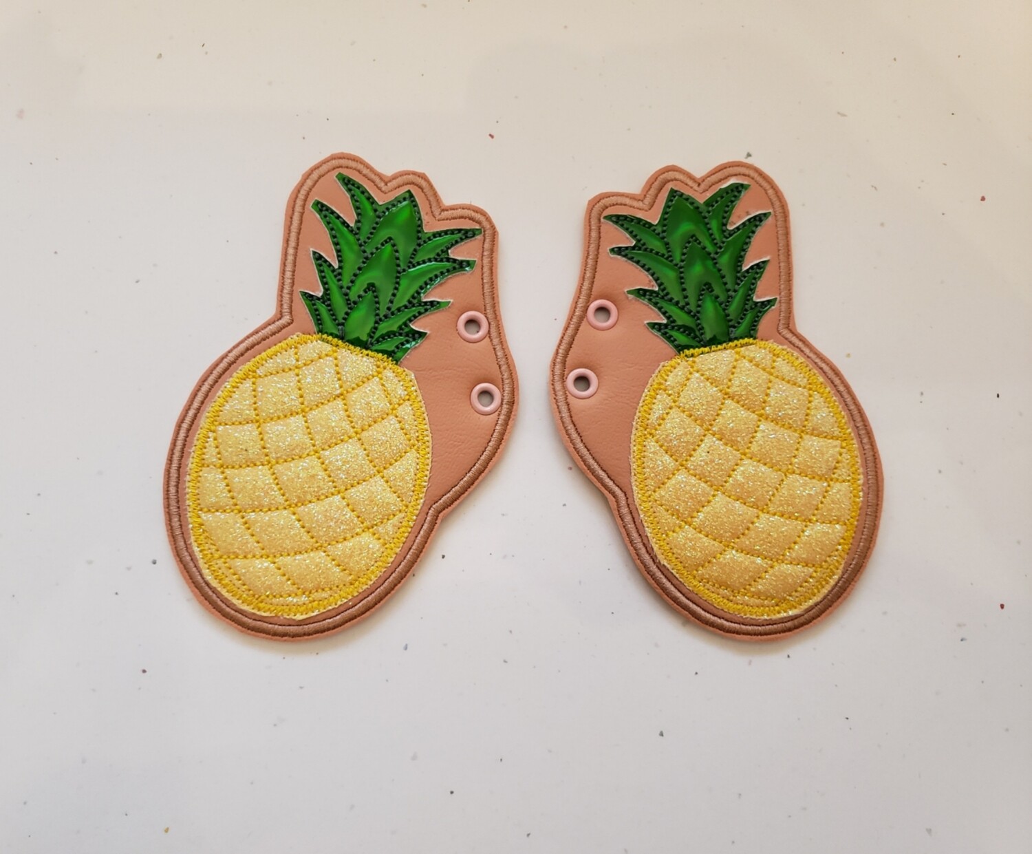 Pineapple shoe wings rts