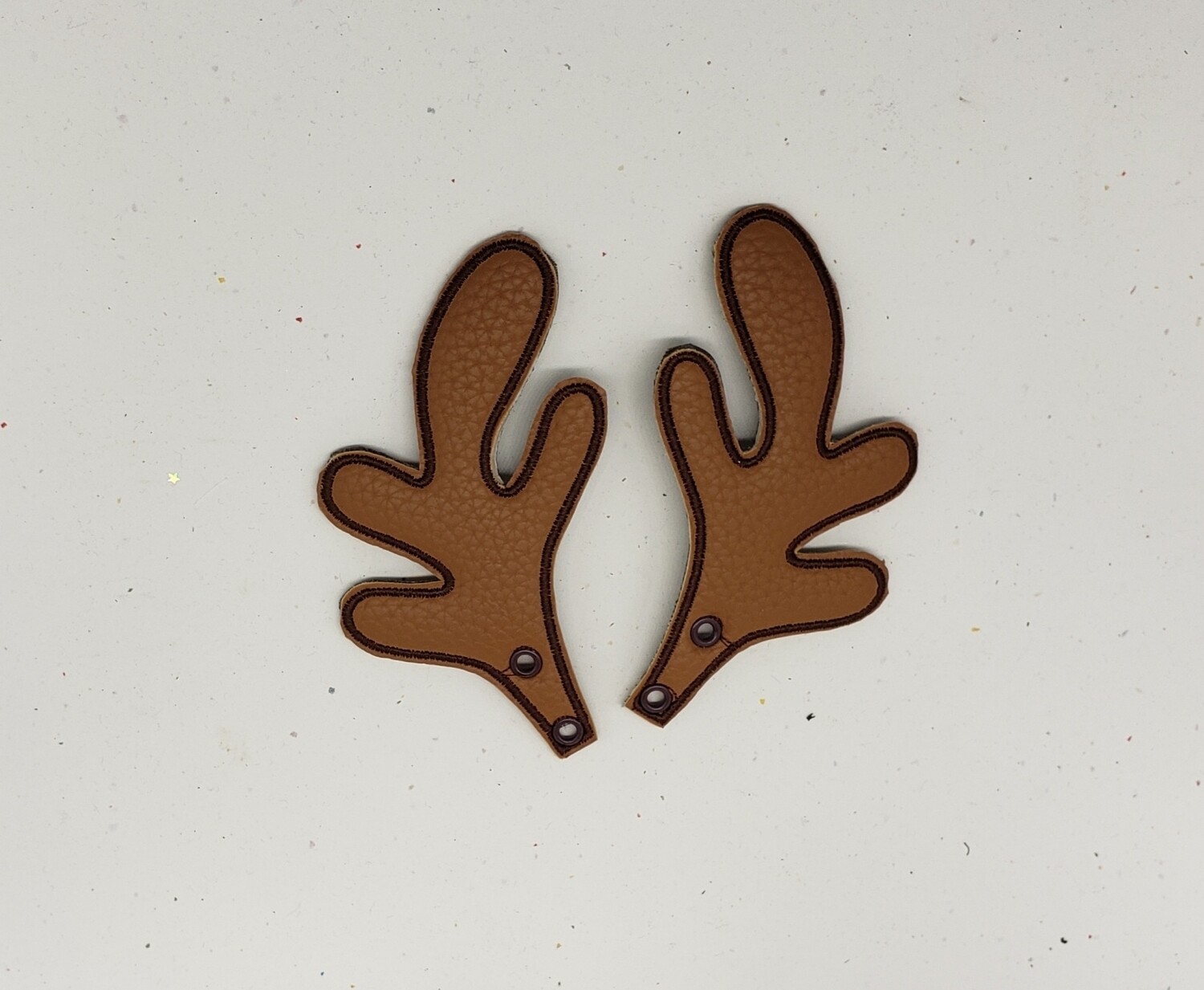 Reindeer antlers skate wings in brown fabric rts