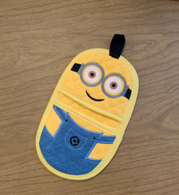 Minion two eye oven mitt machine embroidery in the hoop design