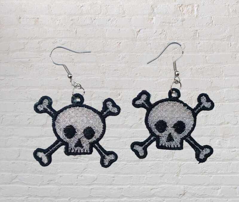 Skull crossbones Freestanding lace machine embroidery design embroidery machine files