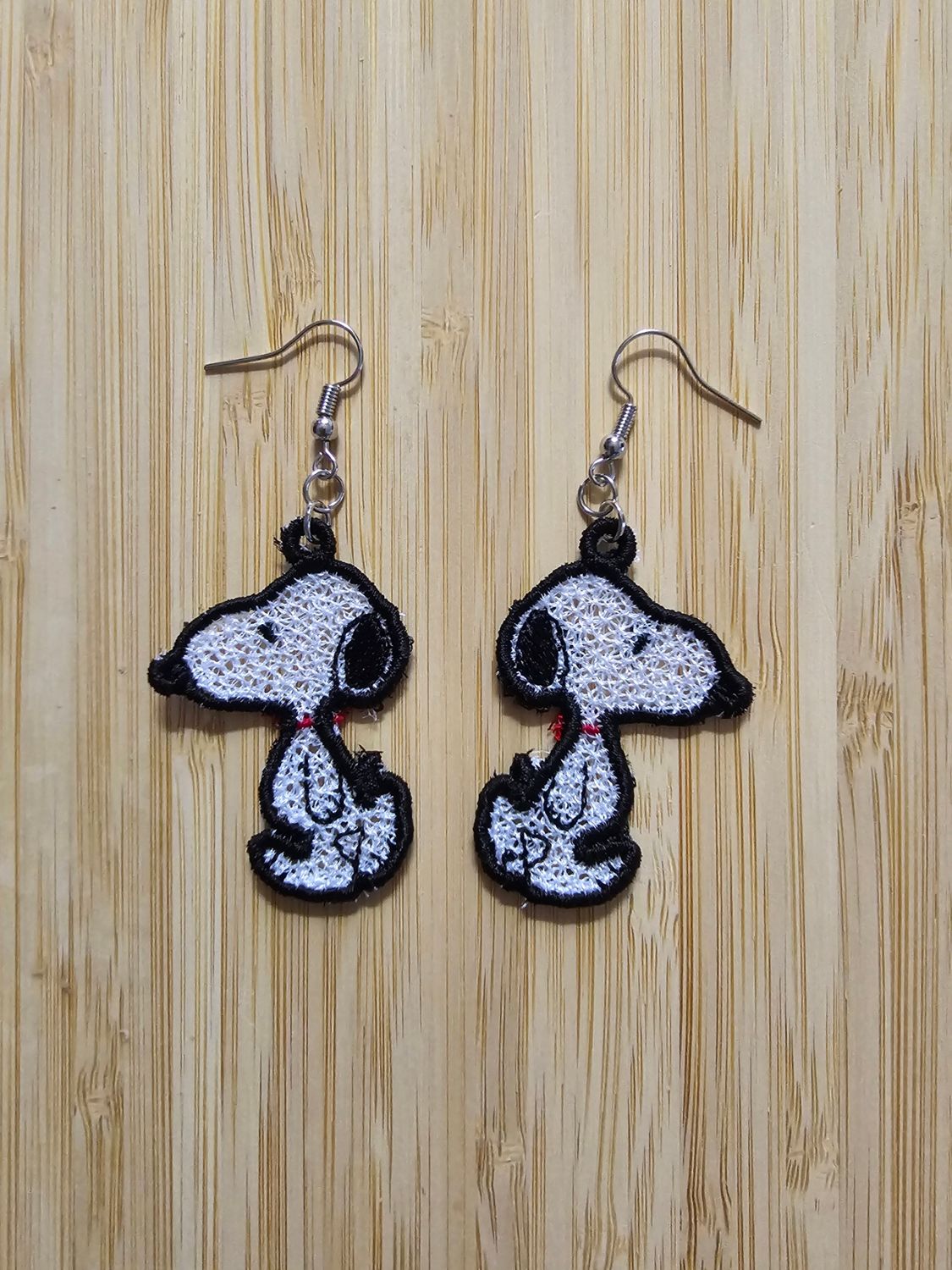 beagle fsl earrings embroidery design