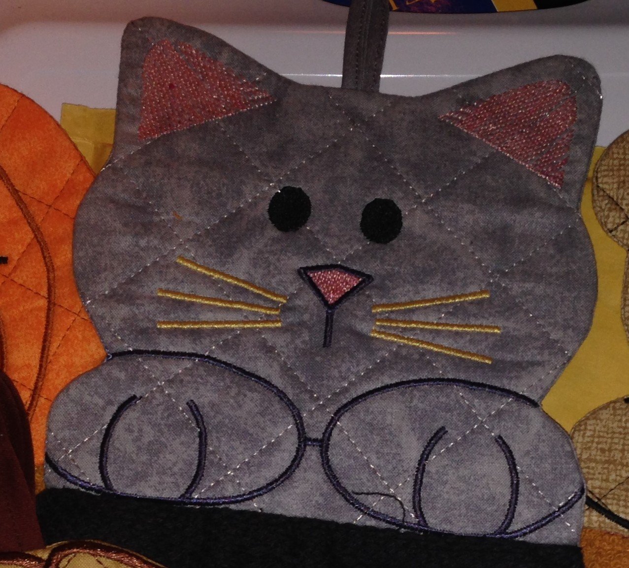 embroidery in the hoop Towel topper Kitty Cat