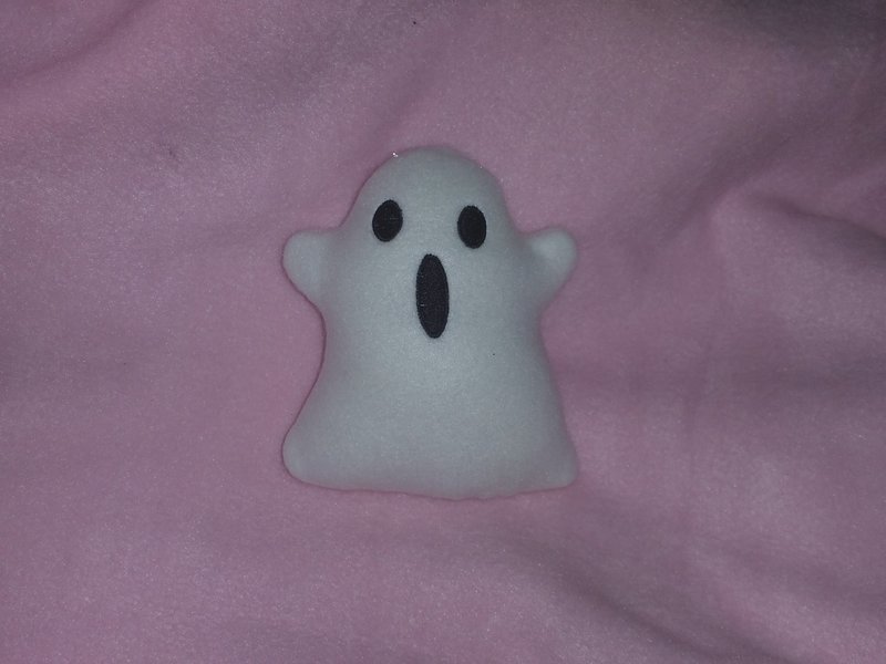 Ghost stuffie in the hoop embroidery design