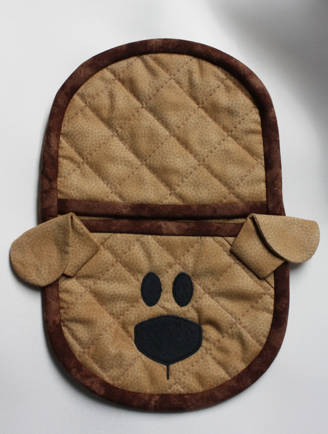 dog oven mitt embroidery in the hoop