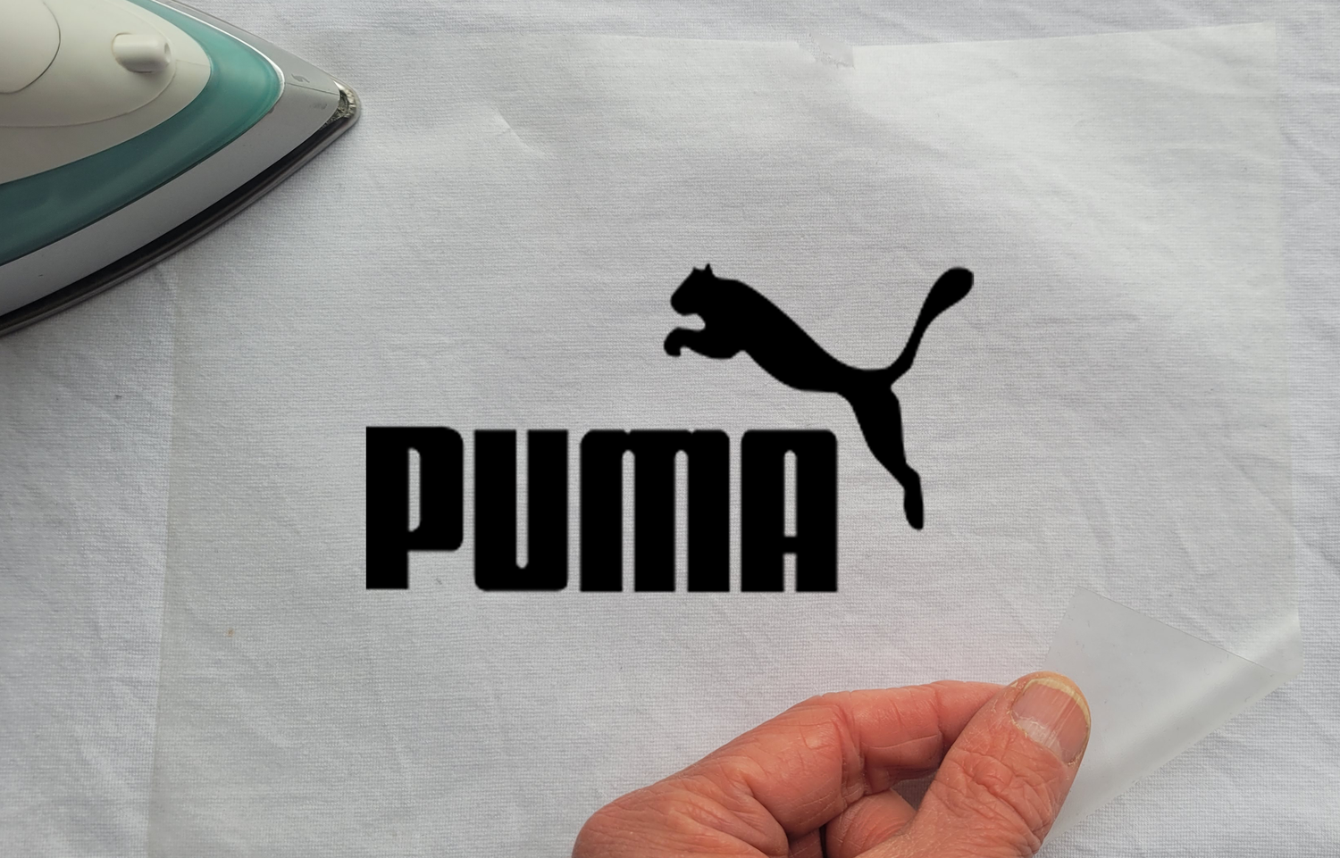 Puma Emblem for DIY Customization – Easy Iron-On Application