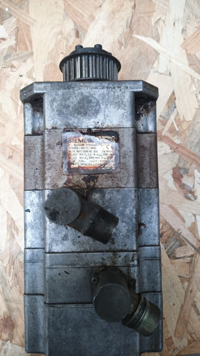 SIEMENS BRUSHLESS SERVOMOTOR 1FK6060-6AF71-1AH0
