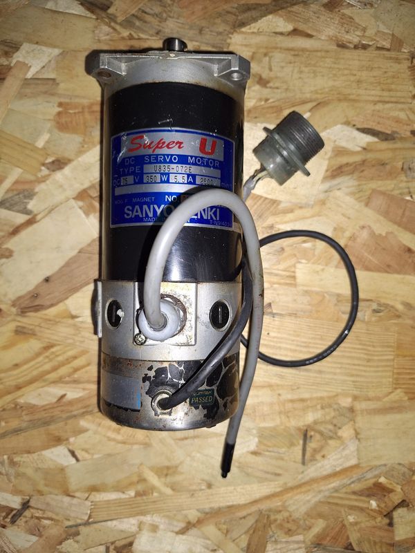 SANYO DENKI SUPER U DC SERVO MOTOR TYPE U835-072E