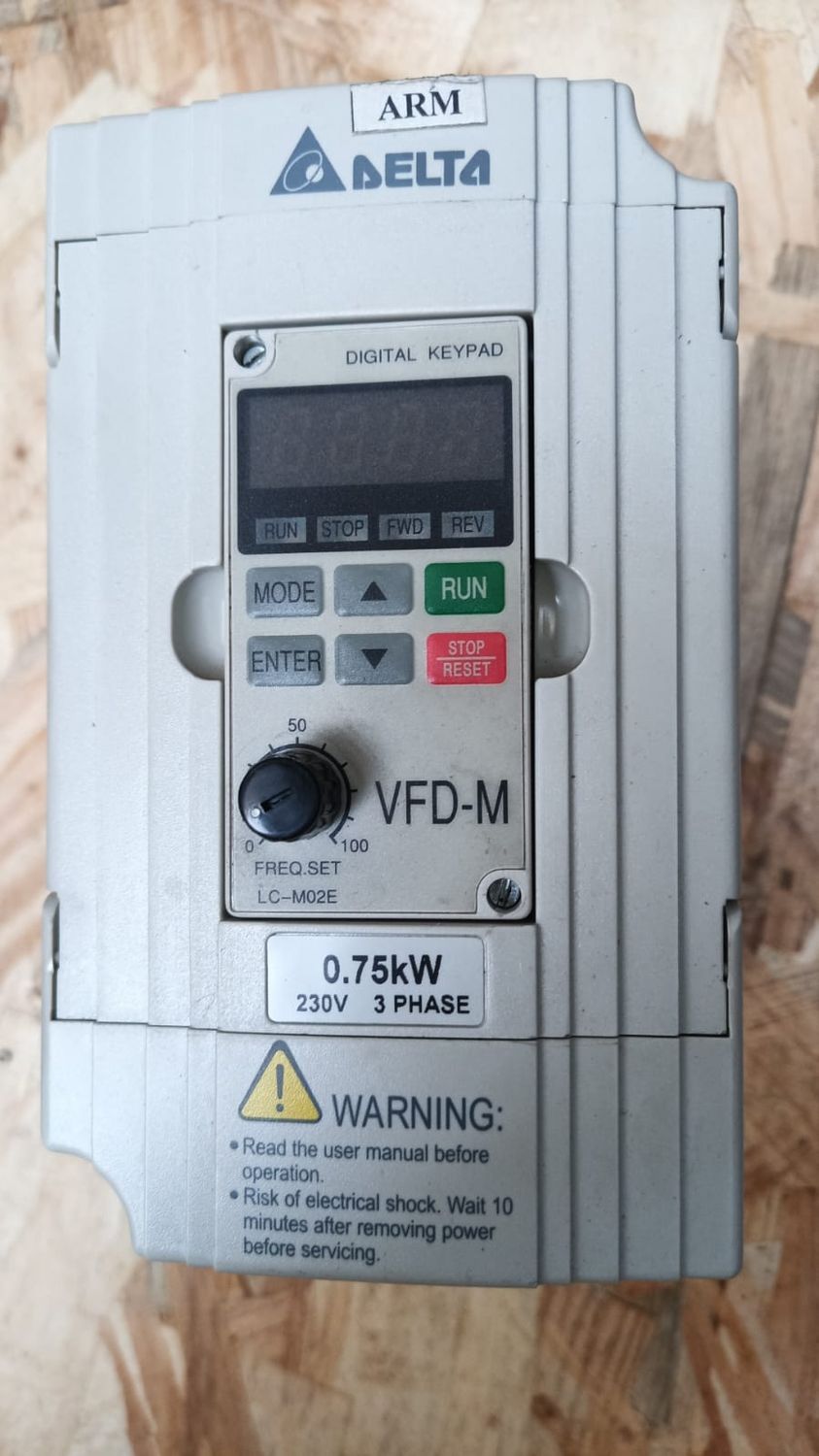 DELTA ARM DIGITAL KEYPAD VFD-M 0.75KW 230V 3PHASE MODEL VFD007M23A