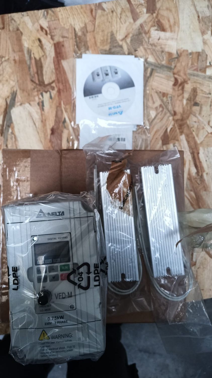 DELTA VFD-M 0.75KW 230V 3PHASE MODEL VFD007M23A