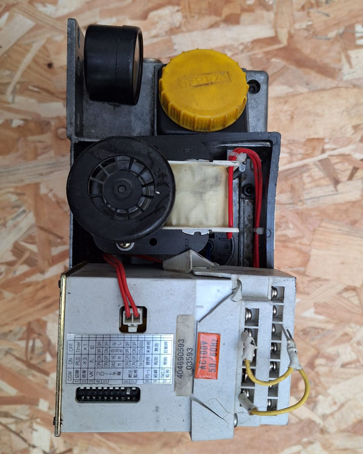 VOGEL IGZ38-F RB3 02 404690593 03593 AC100V 50-60HZ