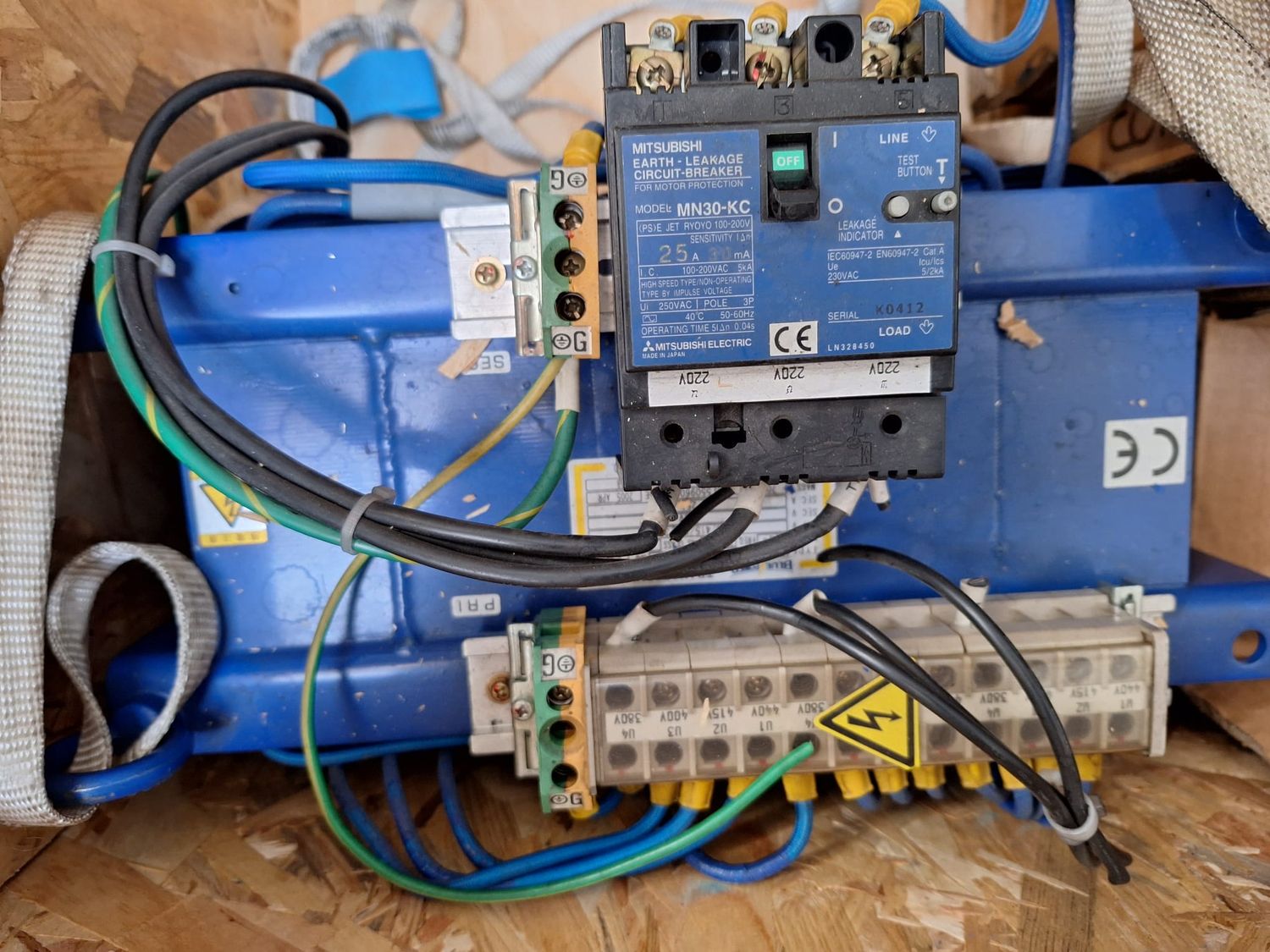 ​TAISEI DENKI TRANSFORMER TE3N-9.5K-EN TD-13082-B 5509605 MITSUBISHI EARTH-LEAKGE CIRCUIT-BREAKER FOR MOTOR PROTECTION MN30-KC 2005